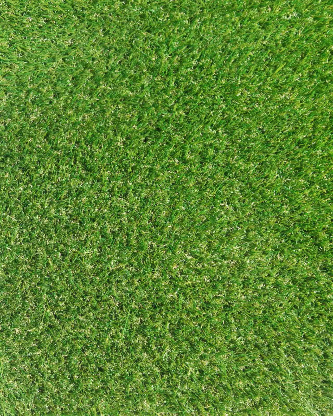 25mm mid-pile artificial turf close-up
